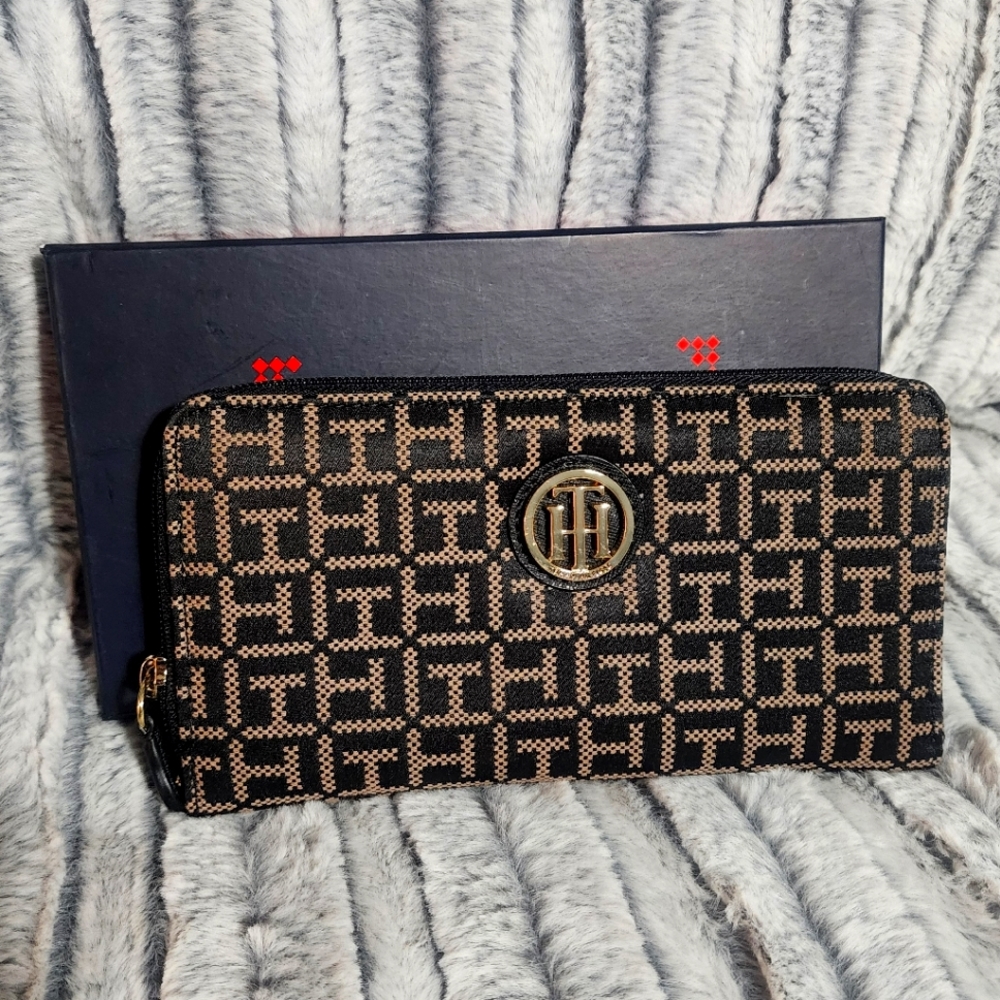 Tommy Hilfiger Wallet